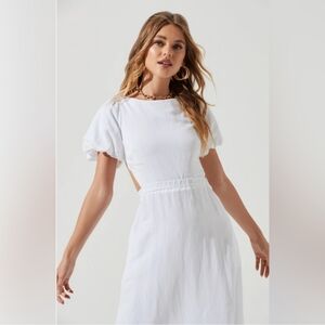 ASTR the label Jelena White Linen cross back puff sleeve midi dress - L